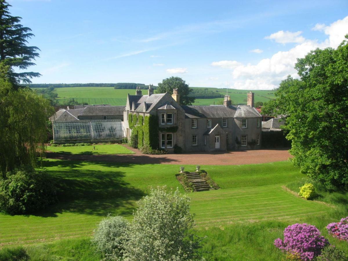 Newton Farmhouse B & B Jedburgh Exterior photo